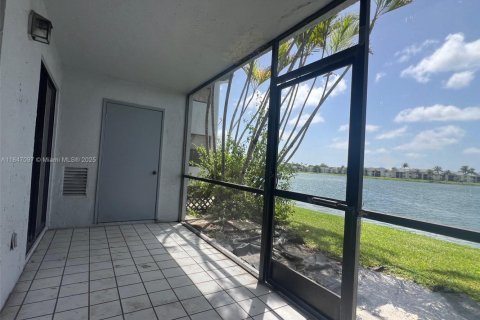 Condominio en venta en Homestead, Florida, 2 dormitorios, 89.19 m2 № 1845527 - foto 2