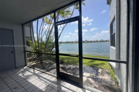 Condominio en venta en Homestead, Florida, 2 dormitorios, 89.19 m2 № 1845527 - foto 3
