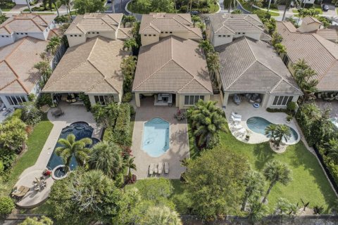Villa ou maison à vendre à Palm Beach Gardens, Floride: 4 chambres, 392.79 m2 № 2374322 - photo 3