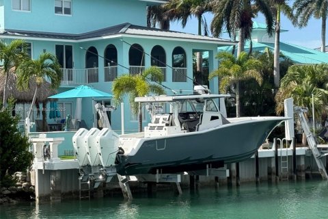 Casa en alquiler en Marathon, Florida, 4 dormitorios, 418.06 m2 № 2076957 - foto 2