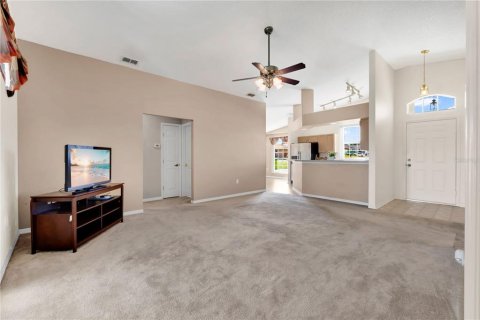 Casa en venta en Davenport, Florida, 3 dormitorios, 135.27 m2 № 2347108 - foto 4