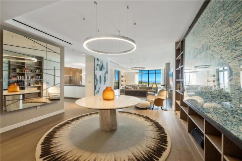 Condominio en venta en Miami Beach, Florida, 3 dormitorios, 352.38 m2 № 1429629 - foto 1