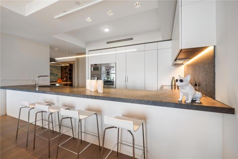 Condominio en venta en Miami Beach, Florida, 3 dormitorios, 352.38 m2 № 1429629 - foto 24
