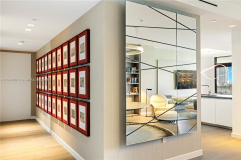 Condominio en venta en Miami Beach, Florida, 3 dormitorios, 352.38 m2 № 1429629 - foto 26