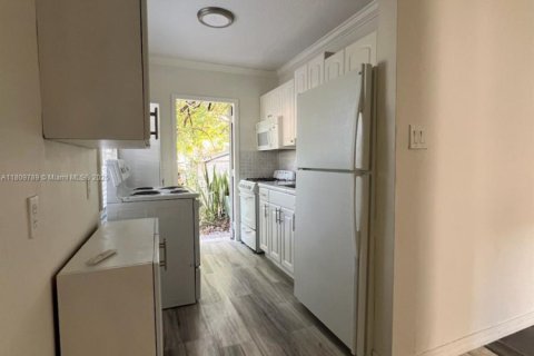 Commercial property in Hollywood, Florida 135.82 sq.m. № 1752910 - photo 19
