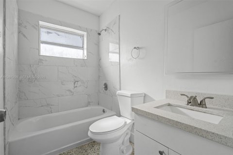 Купить коммерческую недвижимость в Майами, Флорида 286.05м2, № 2044359 - фото 9