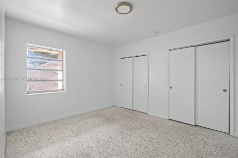 Купить коммерческую недвижимость в Майами, Флорида 286.05м2, № 2044359 - фото 10