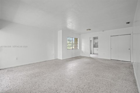 Купить коммерческую недвижимость в Майами, Флорида 286.05м2, № 2044359 - фото 4