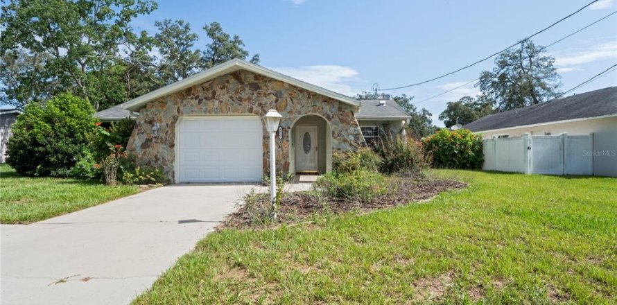 Casa en Spring Hill, Florida 2 dormitorios, 105.44 m2 № 1838451