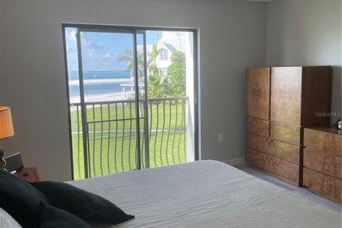 Condo in Clearwater, Florida, 2 bedrooms  № 681162 - photo 19