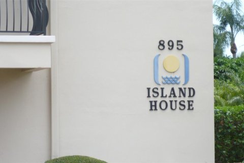 Condo in Clearwater, Florida, 2 bedrooms  № 681162 - photo 1