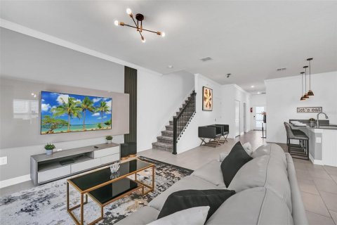 Adosado en venta en Kissimmee, Florida, 5 dormitorios, 201.41 m2 № 1873262 - foto 19