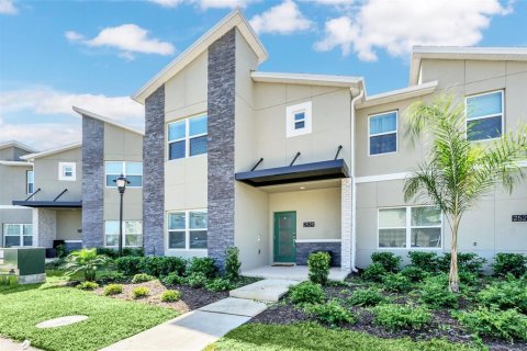Adosado en venta en Kissimmee, Florida, 5 dormitorios, 201.41 m2 № 1873262 - foto 2
