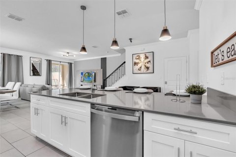 Adosado en venta en Kissimmee, Florida, 5 dormitorios, 201.41 m2 № 1873262 - foto 11