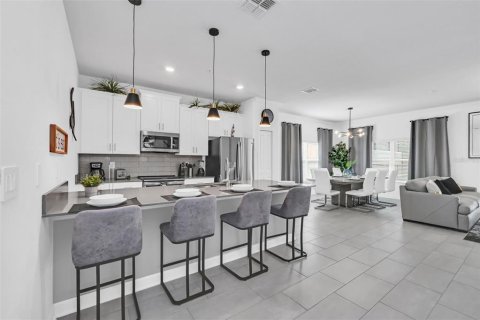 Adosado en venta en Kissimmee, Florida, 5 dormitorios, 201.41 m2 № 1873262 - foto 16