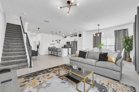 Adosado en venta en Kissimmee, Florida, 5 dormitorios, 201.41 m2 № 1873262 - foto 21
