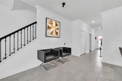 Adosado en venta en Kissimmee, Florida, 5 dormitorios, 201.41 m2 № 1873262 - foto 5