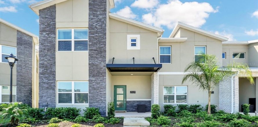 Townhouse in Kissimmee, Florida 5 bedrooms, 201.41 sq.m. № 1873262