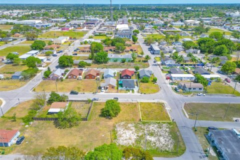 Commercial property in Homestead, Florida № 1862364 - photo 7