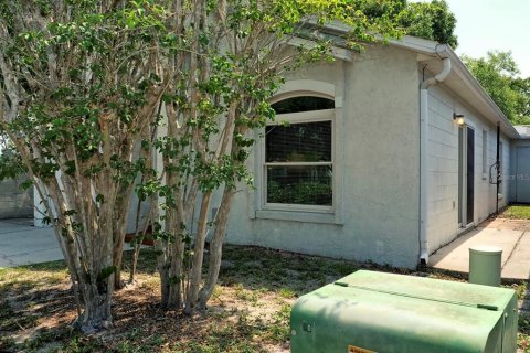 House in Altamonte Springs, Florida 3 bedrooms, 105.54 sq.m. № 2402735 - photo 9