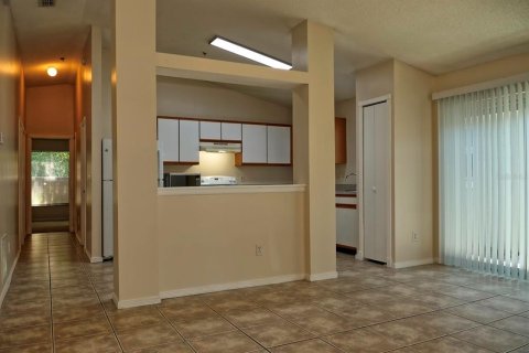 House in Altamonte Springs, Florida 3 bedrooms, 105.54 sq.m. № 2402735 - photo 3