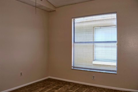 House in Altamonte Springs, Florida 3 bedrooms, 105.54 sq.m. № 2402735 - photo 12
