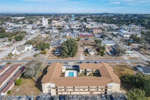 Condominio en Lake Wales, Florida, 2 dormitorios  № 2108838