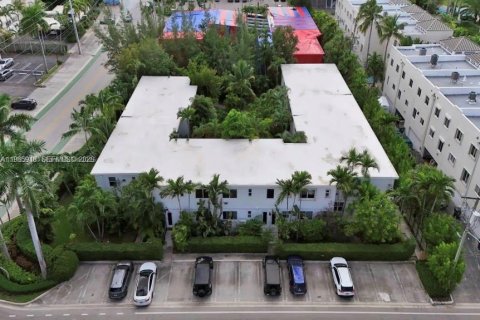 Снять в аренду квартиру в Бей-Харбор-Айлендс, Флорида 2 спальни, 66.89м2, № 2047577 - фото 7