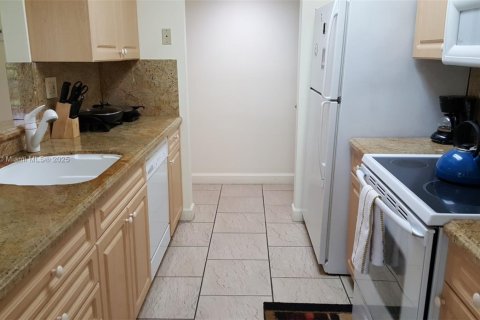 Condo in Plantation, Florida, 3 bedrooms  № 1485366 - photo 26