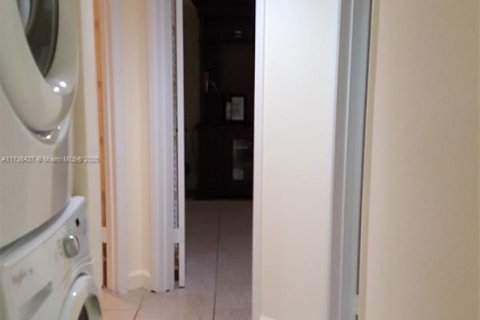 Condo in Plantation, Florida, 3 bedrooms  № 1485366 - photo 29