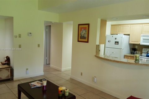 Condo in Plantation, Florida, 3 bedrooms  № 1485366 - photo 16
