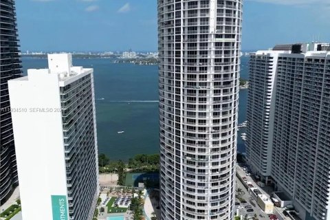 Copropriété à louer à Miami, Floride: 1 chambre, 76.64 m2 № 1993001 - photo 1