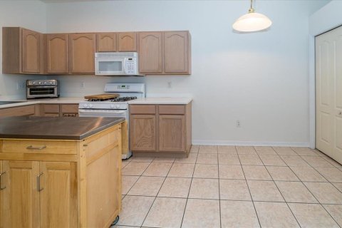 House in Wesley Chapel, Florida 3 bedrooms, 149.29 sq.m. № 1525365 - photo 6