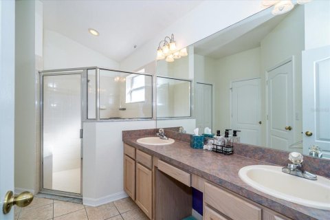 House in Wesley Chapel, Florida 3 bedrooms, 149.29 sq.m. № 1525365 - photo 18
