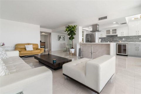 Copropriété à louer à Aventura, Floride: 2 chambres, 145.39 m2 № 1713024 - photo 6