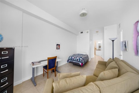 Condominio en venta en North Bay Village, Florida, 2 dormitorios, 135.45 m2 № 1847759 - foto 29