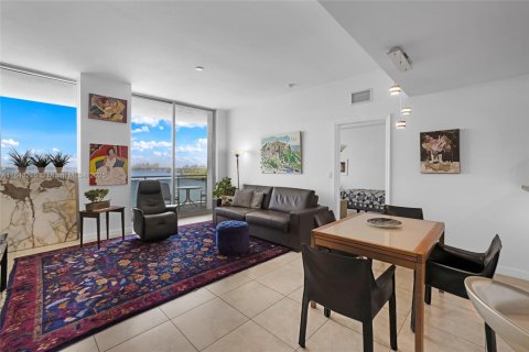 Condominio en venta en North Bay Village, Florida, 2 dormitorios, 135.45 m2 № 1847759 - foto 6