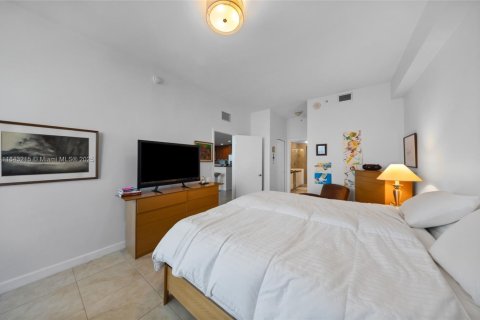 Condominio en venta en North Bay Village, Florida, 2 dormitorios, 135.45 m2 № 1847759 - foto 21