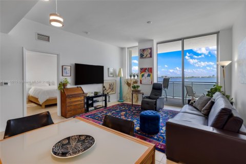 Condominio en venta en North Bay Village, Florida, 2 dormitorios, 135.45 m2 № 1847759 - foto 12