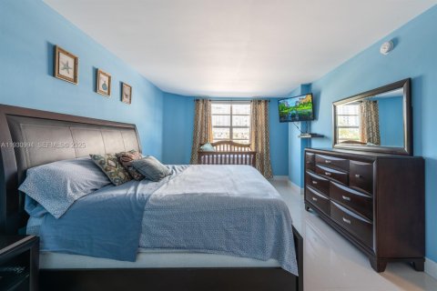 Copropriété à vendre à Hallandale Beach, Floride: 2 chambres, 115.2 m2 № 1989746 - photo 10