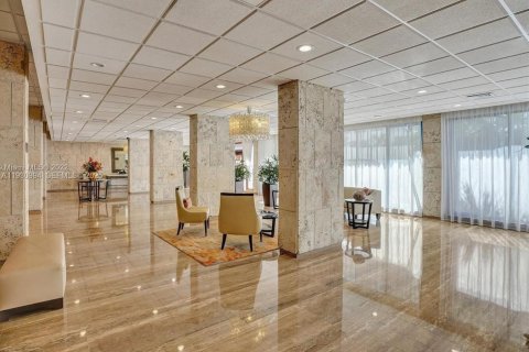 Copropriété à vendre à Hallandale Beach, Floride: 2 chambres, 115.2 m2 № 1989746 - photo 3