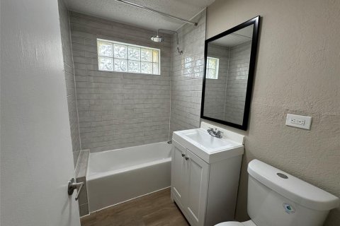 Купить коммерческую недвижимость в Тампа, Флорида 5 спален, 211.72м2, № 2312703 - фото 15