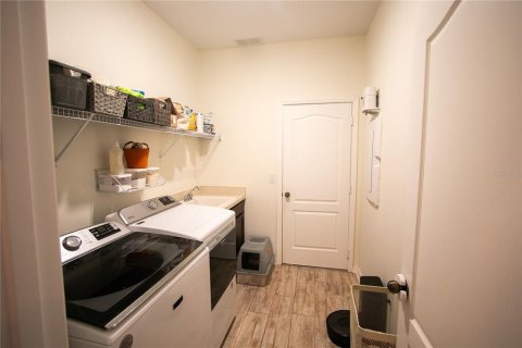 Casa en venta en DeBary, Florida, 4 dormitorios, 205.41 m2 № 2385715 - foto 16