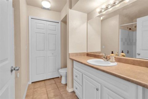 Condo in Sarasota, Florida, 3 bedrooms  № 2230932 - photo 26