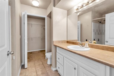 Condo in Sarasota, Florida, 3 bedrooms  № 2230932 - photo 25