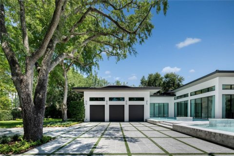 House in Pinecrest, Florida 5 bedrooms, 945.56 sq.m. № 1766672 - photo 4
