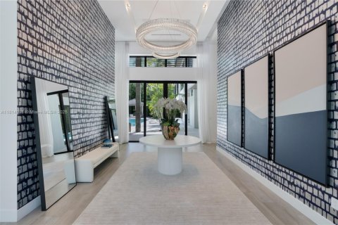 House in Pinecrest, Florida 5 bedrooms, 945.56 sq.m. № 1766672 - photo 9