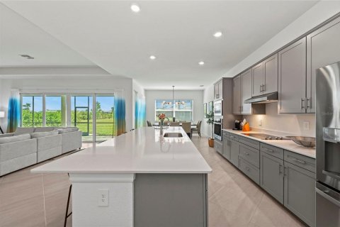House in WELLEN PARK in Venice, Florida 3 bedrooms, 246.28 sq.m. № 1628245 - photo 7