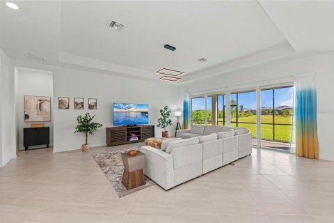 House in WELLEN PARK in Venice, Florida 3 bedrooms, 246.28 sq.m. № 1628245 - photo 4