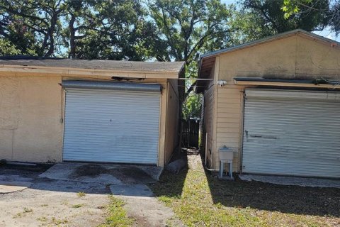 Commercial property in Tampa, Florida 133.78 sq.m. № 2202543 - photo 3